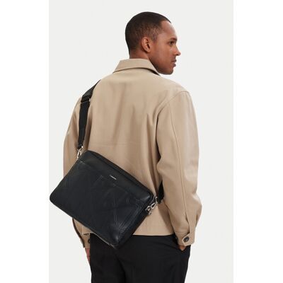 Calvin Klein Taška na laptop Xl Emblem Aop LV04D3526G Čierna Muži Calvin Klein Taška na laptop Xl Emblem Aop LV04D3526G Čierna Muži