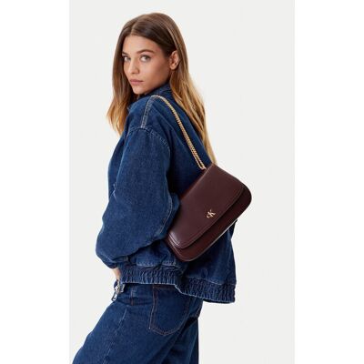 Calvin Klein Kabelka Ck Convertible Chain Medium Bag LV04F3171G Bordová Ženy Calvin Klein Kabelka Ck Convertible Chain Medium Bag LV04F3171G Bordová Ženy