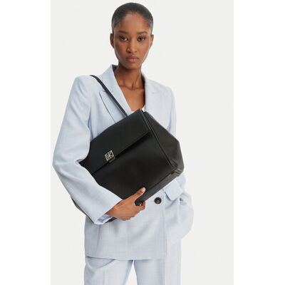 Calvin Klein Kabelka Emblem Hw Pebble Satchel LV04F3494G Čierna Ženy Calvin Klein Kabelka Emblem Hw Pebble Satchel LV04F3494G Čierna Ženy