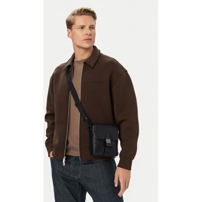 Calvin Klein Taška cez rameno Emblem Hw Flap Reporter LV04D3506G Čierna Muži Calvin Klein Taška cez rameno Emblem Hw Flap Reporter LV04D3506G Čierna Muži
