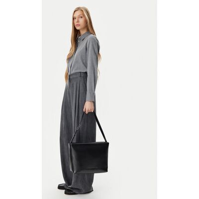 Calvin Klein Kabelka K60K613172 Čierna Ženy Calvin Klein Kabelka K60K613172 Čierna Ženy