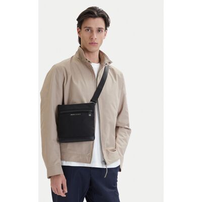 Armani Exchange Ľadvinka XM002651 AF22656 MC105 Čierna Muži Armani Exchange Ľadvinka XM002651 AF22656 MC105 Čierna Muži
