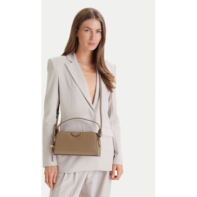Calvin Klein Kabelka Emblem Trio Top Handle Camera Ba LV04F3370G Béžová Ženy Calvin Klein Kabelka Emblem Trio Top Handle Camera Ba LV04F3370G Béžová Ženy
