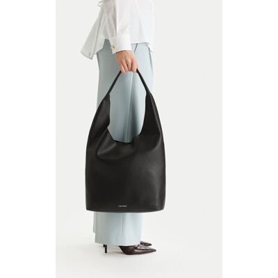 Calvin Klein Kabelka Slouchy Pebble Medium Bag LV04F3596G Čierna Ženy Calvin Klein Kabelka Slouchy Pebble Medium Bag LV04F3596G Čierna Ženy