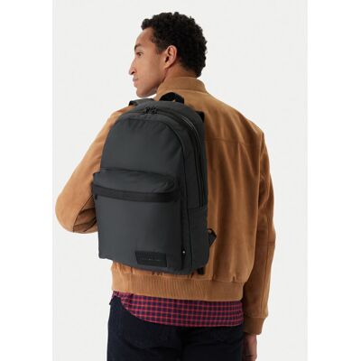 Tommy Hilfiger Ruksak Th Repreve Backpack AM0AM13986 Sivá Muži Tommy Hilfiger Ruksak Th Repreve Backpack AM0AM13986 Sivá Muži