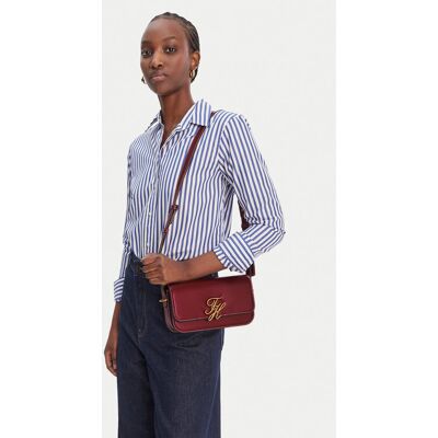 Tommy Hilfiger Kabelka Th Script Flap Crossover AW0AW18399 Bordová Ženy Tommy Hilfiger Kabelka Th Script Flap Crossover AW0AW18399 Bordová Ženy