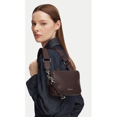 Calvin Klein Kabelka Webbing 2X Strap Camera Bag LV04F3656G Hnedá Ženy Calvin Klein Kabelka Webbing 2X Strap Camera Bag LV04F3656G Hnedá Ženy