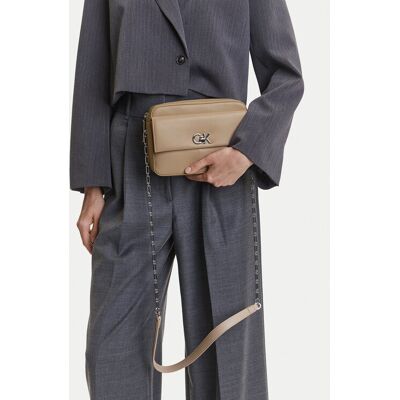 Calvin Klein Kabelka Ck Pocket Camera Bag K60K613089 Hnedá Ženy Calvin Klein Kabelka Ck Pocket Camera Bag K60K613089 Hnedá Ženy