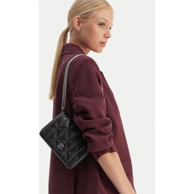 Calvin Klein Kabelka Quilted Mini Chain Bag LV04F3321G Čierna Ženy Calvin Klein Kabelka Quilted Mini Chain Bag LV04F3321G Čierna Ženy