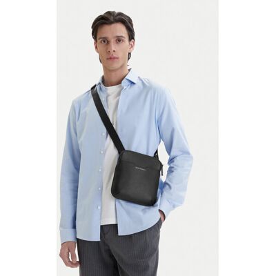 Armani Exchange Ľadvinka XM002586 AF22651 UC001 Čierna Muži Armani Exchange Ľadvinka XM002586 AF22651 UC001 Čierna Muži