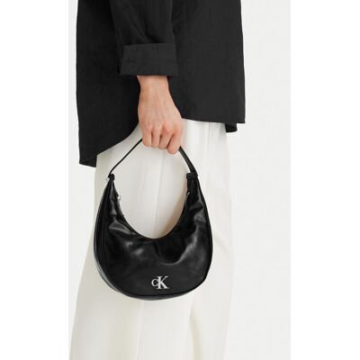 Calvin Klein Kabelka Buckle Small Bag LV04F3513G Čierna Ženy Calvin Klein Kabelka Buckle Small Bag LV04F3513G Čierna Ženy