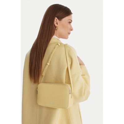 Calvin Klein Kabelka Foil Logo Elongated Camera Bag LV04F3276G Žltá Ženy Calvin Klein Kabelka Foil Logo Elongated Camera Bag LV04F3276G Žltá Ženy