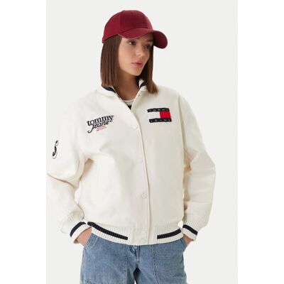 Tommy Jeans Bundy bomber DW0DW22585 Biela Relaxed Fit Ženy Tommy Jeans Bundy bomber DW0DW22585 Biela Relaxed Fit Ženy