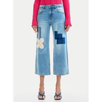 Desigual Džínsy Patch Crochet 26SWDD24 Farebná Straight Fit Ženy Desigual Džínsy Patch Crochet 26SWDD24 Farebná Straight Fit Ženy