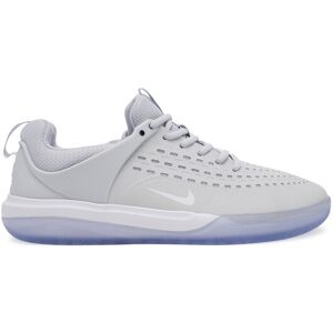Nike Sneakersy SB Zoom Nyjah 3 DV7896 Sivá Muži Nike Sneakersy SB Zoom Nyjah 3 DV7896 Sivá Muži