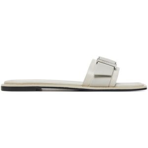 Calvin Klein Šľapky Flat Slide W/Buckle - Lth HW0HW02490 Sivá Ženy Calvin Klein Šľapky Flat Slide W/Buckle - Lth HW0HW02490 Sivá Ženy
