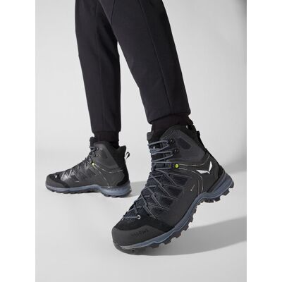 Salewa Trekingová obuv Ms Mnt Trainer Lite Mid Gtx GORE-TEX 61359-0971 Čierna Muži Salewa Trekingová obuv Ms Mnt Trainer Lite Mid Gtx GORE-TEX 61359-0971 Čierna Muži