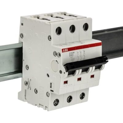 ABB S200M Miniaturüberlastschalter Typ B, Pol 3-polig 40A 440V ac, Abschaltvermögen 10 kA System Pro M Compact 12 V dc ABB S200M Miniaturüberlastschalter Typ B, Pol 3-polig 40A 440V ac, Abschaltvermögen 10 kA System Pro M Compact 12 V dc
