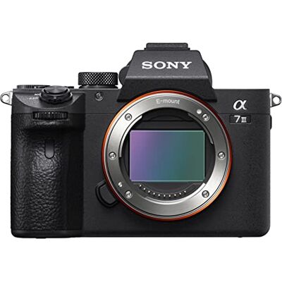Sony Alpha 7 III Bezzrcadlový plnoformátový fotoaparát (rychlý 0,02s AF, optická 5osá stabilizace obrazu v pouzdře, 4K HLG videozáznamy, velká kapacita baterie), černý Sony Alpha 7 III Bezzrcadlový plnoformátový fotoaparát (rychlý 0,02s AF, optická 5osá stabilizace obrazu v pouzdře, 4K HLG videozáznamy, velká kapacita baterie), černý