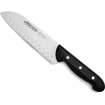 Arcos Kuchyňský nůž Santoku z ušlechtilé oceli Nitrum – japonský kuchyňský nůž na ryby, maso a zeleninu, ergonomická rukojeť z polyoxymetylenu (POM) s čepelí 170 mm – černý, série Maitre Arcos Kuchyňský nůž Santoku z ušlechtilé oceli Nitrum – japonský kuchyňský nůž na ryby, maso a zeleninu, ergonomická rukojeť z polyoxymetylenu (POM) s čepelí 170 mm – černý, série Maitre