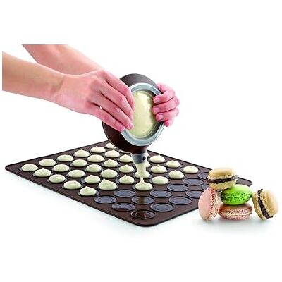 Lékué Macarons, sada na pečení, hnědá sada macaron Lékué Macarons, sada na pečení, hnědá sada macaron