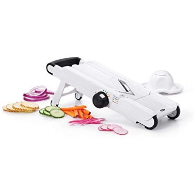 OXO Good Grips kráječ na zeleninu / kuchyňské struhadlo s čepelí ve tvaru písmene V z ušlechtilé oceli OXO Good Grips kráječ na zeleninu / kuchyňské struhadlo s čepelí ve tvaru písmene V z ušlechtilé oceli