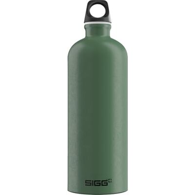 Sigg Hliníková láhev na pití Traveller Leaf Green Certifikovaná klimaticky neutrální vhodná pro sycené nápoje zabezpečená proti vytečení lehká jako pírko bez BPA outdoor zelená 1 l Sigg Hliníková láhev na pití Traveller Leaf Green Certifikovaná klimaticky neutrální vhodná pro sycené nápoje zabezpečená proti vytečení lehká jako pírko bez BPA outdoor zelená 1 l