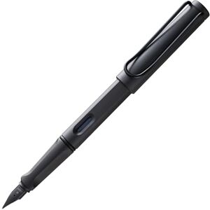 Lamy Safari 1203885 017 EF Safari 2017 Plnicí pero s polovinou peří Charcoal Matt Black Lamy Safari 1203885 017 EF Safari 2017 Plnicí pero s polovinou peří Charcoal Matt Black