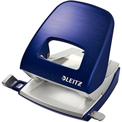 Leitz Kancelářská děrovačka z kovu, na 30 listů, příložník s údaji o formátu, ergonomický design, titanově modrá, stylová série, 50060069 Leitz Kancelářská děrovačka z kovu, na 30 listů, příložník s údaji o formátu, ergonomický design, titanově modrá, stylová série, 50060069
