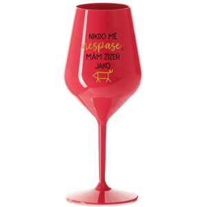 Giftela Nikto sa ma nemôže dotknúť, mám zápästie ako zápästie - červený nerozbitný pohár na víno 470 ml Giftela Nikto sa ma nemôže dotknúť, mám zápästie ako zápästie - červený nerozbitný pohár na víno 470 ml