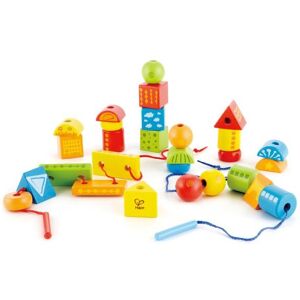 Hape Navliekacie korále z geometrických tvarov Hape Navliekacie korále z geometrických tvarov