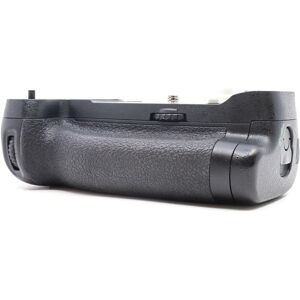 Used Nikon MB-D17 Battery Grip