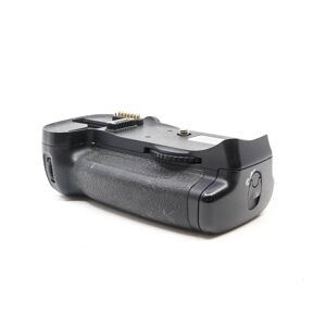 Used Nikon MB-D10 Battery Grip