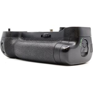 Used Nikon MB-D17 Battery Grip