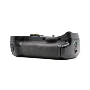 Used Nikon MB-D10 Battery Grip