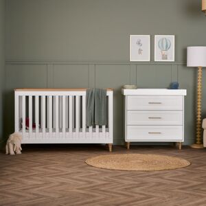 Obaby Orla 2 Piece Room Set - White with Natural White 70 x 140 cm Obaby Orla 2 Piece Room Set - White with Natural White 70 x 140 cm