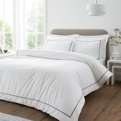 Bianca Cotton Contrast Trim 200 Thread Count Cotton Duvet Cover Set White / Black King Bianca Cotton Contrast Trim 200 Thread Count Cotton Duvet Cover Set White / Black King