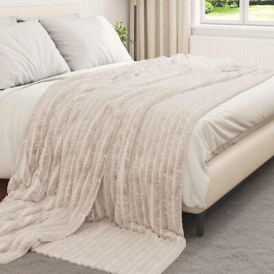 Vidaxl Throw Blanket White 270 X 240 Cm Fleece Beige 240cm x 220cm Vidaxl Throw Blanket White 270 X 240 Cm Fleece Beige 240cm x 220cm
