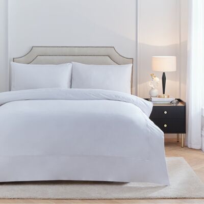 Paoletti Elara Cotton Duvet Cover Set Set White King Duvet Cover + 2 Standard Pillowcases Paoletti Elara Cotton Duvet Cover Set Set White King Duvet Cover + 2 Standard Pillowcases