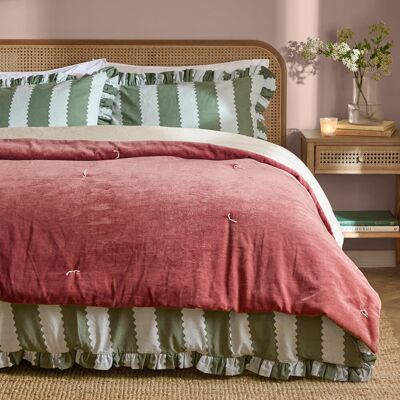 Wylder Edie 100% Cotton Velvet Bedspread Red Wylder Edie 100% Cotton Velvet Bedspread Red