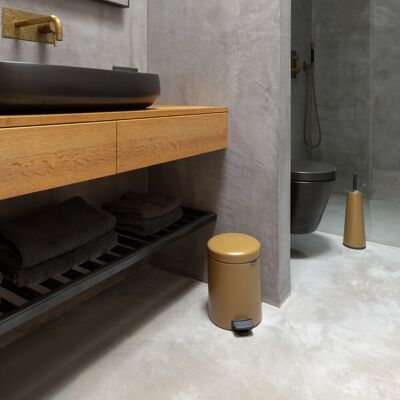 Brabantia NewIcon Soft Closing Pedal Bin Warm Gold 5 L Brabantia NewIcon Soft Closing Pedal Bin Warm Gold 5 L
