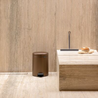 Brabantia NewIcon Soft Closing Pedal Bin Warm Bronze 5 L Brabantia NewIcon Soft Closing Pedal Bin Warm Bronze 5 L