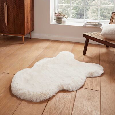 Fairmont Park Lehi Shaggy Super Soft Sheepskin Rug - Ivory - 60X180 White Novelty 60 x 90cm Fairmont Park Lehi Shaggy Super Soft Sheepskin Rug - Ivory - 60X180 White Novelty 60 x 90cm