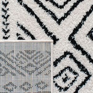 Mistana Hermine Hooked Geometric Ivory/Black Rug black/white 160.0 W x 1.0 D cm