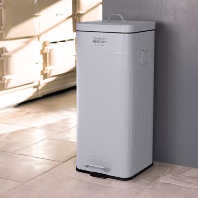 George Oliver Pewamo Steel Step On Rubbish Bin - 7.92L Grey 30L George Oliver Pewamo Steel Step On Rubbish Bin - 7.92L Grey 30L
