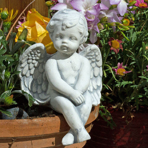 Dakota Fields Prefield Statue Dakota Fields  - Size: 46cm H X 21cm W X 21cm D Dakota Fields Prefield Statue Dakota Fields  - Size: 46cm H X 21cm W X 21cm D