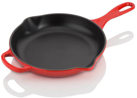 Le Creuset Signature Non-Stick Frying Pan Le Creuset Colour: Cerise, Size: 23cm  - Size: 29cm Le Creuset Signature Non-Stick Frying Pan Le Creuset Colour: Cerise, Size: 23cm  - Size: 29cm