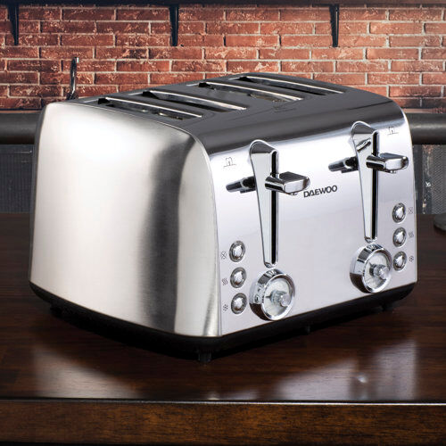 Daewoo Kingsbury Toaster Daewoo Finish: Silver Daewoo Kingsbury Toaster Daewoo Finish: Silver