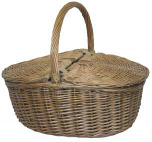 Brambly Cottage Oval Picnic Basket Brambly Cottage Colour: Antique  - Size: 25 cm H x 35 cm W x 51 cm D Brambly Cottage Oval Picnic Basket Brambly Cottage Colour: Antique  - Size: 25 cm H x 35 cm W x 51 cm D