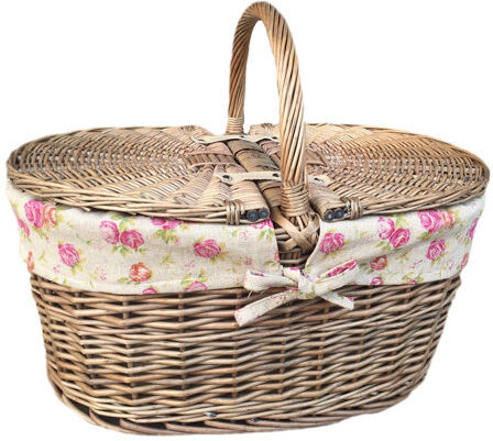 Lily Manor Picnic Basket with Garden Rose Lining Lily Manor  - Size: Kingsize - 2 Pillowcases (64 x 64 cm) Lily Manor Picnic Basket with Garden Rose Lining Lily Manor  - Size: Kingsize - 2 Pillowcases (64 x 64 cm)